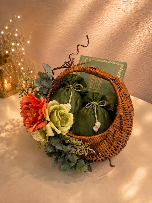 Festive Chand Basket